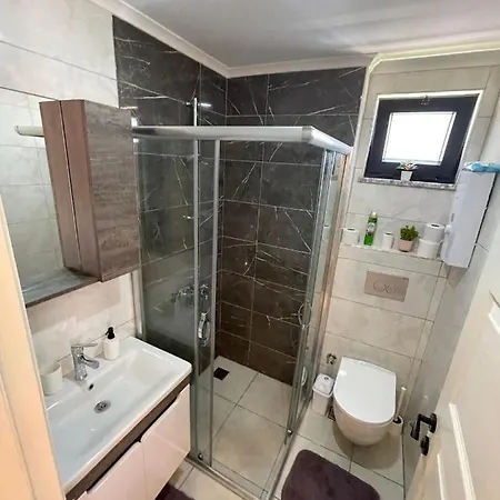 2+1 Dubleks Denize 100 Mt Apartment